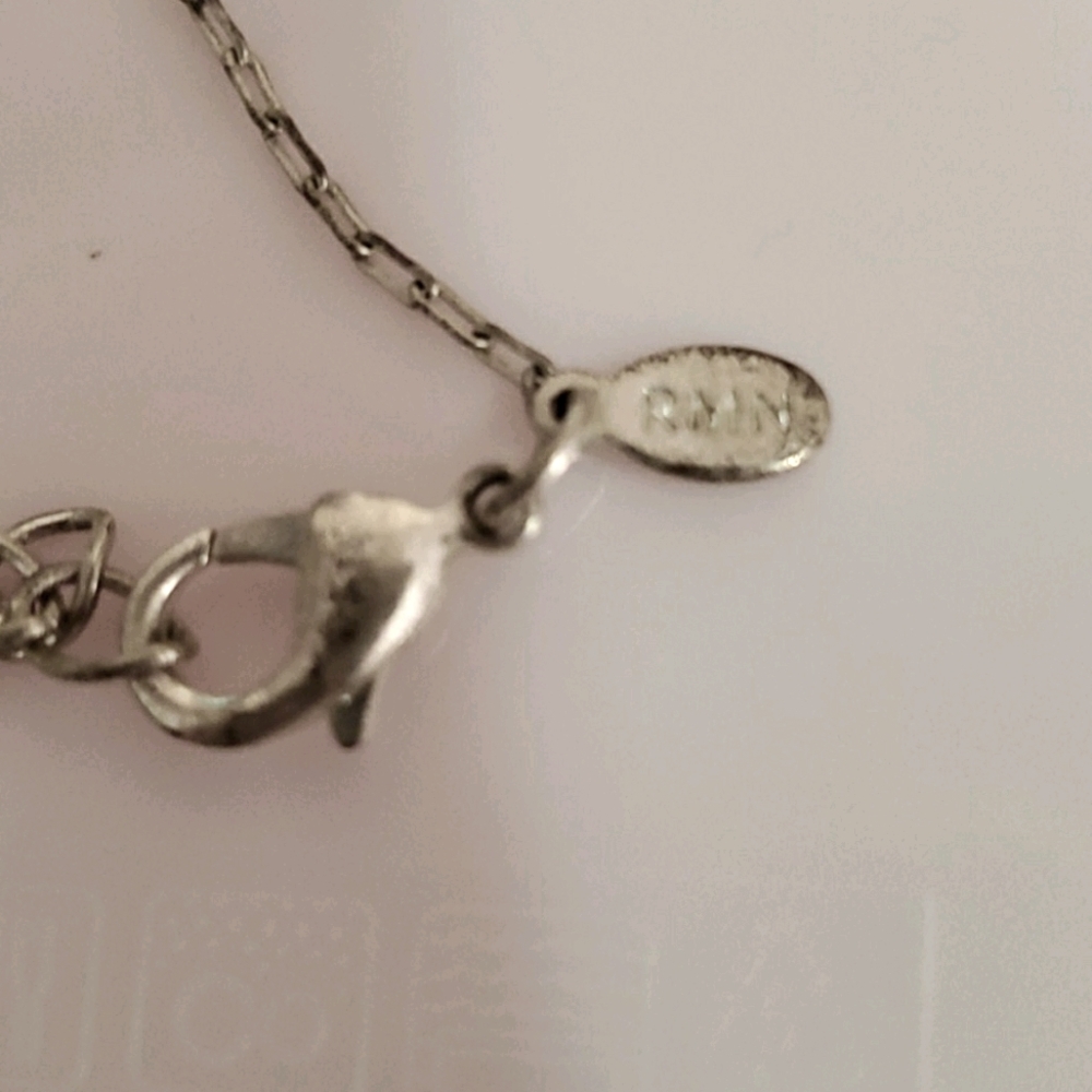 Vintage Silver and White Faux Pearl Necklace Timeless Elegance - Picture 2 of 3